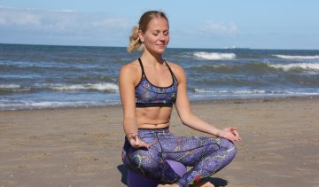 woman-beach-sea-eyesight-exercises