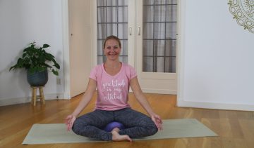 NiceDay blog: How to maintain online yoga at home