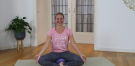 NiceDay blog: Hoe hou je online yoga thuis het beste vol?