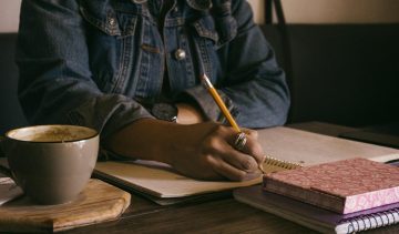 NiceDay blog: Waarom is schrijven goed voor je?