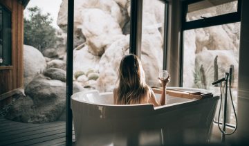 woman-bath-wine-overstimulated