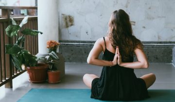 soepele rug door yoga